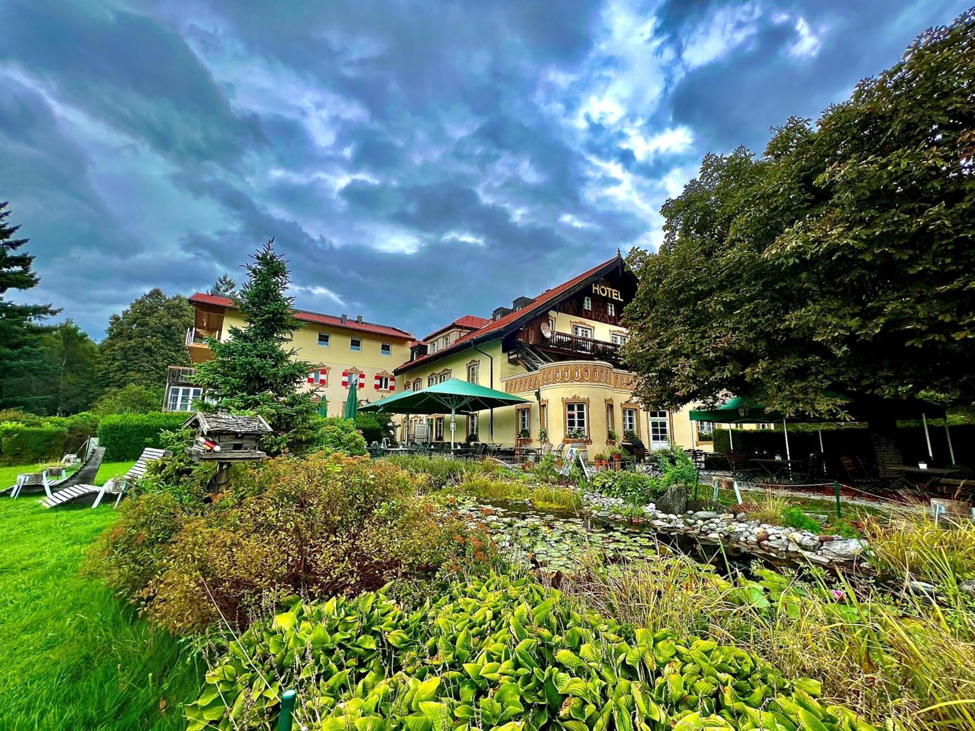 Hotel Restaurant Gruenwalderhof Patsch Eksteriør bilde